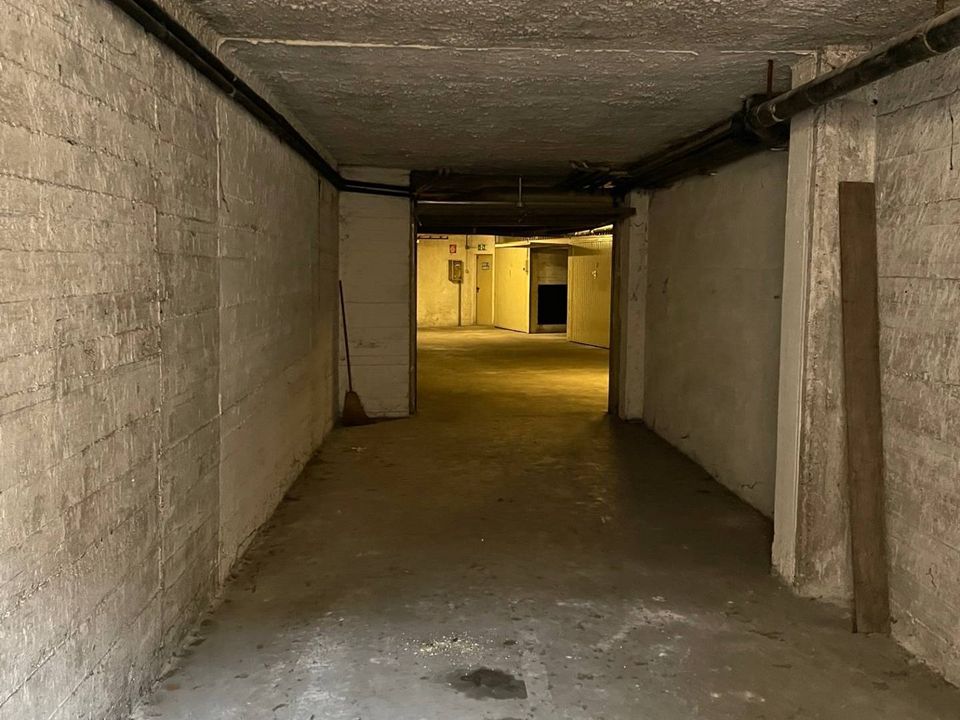 Estacionamento em Padua, Padua - foto 1