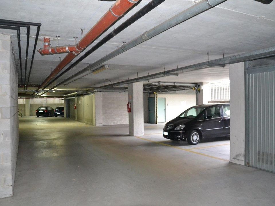 Estacionamento em Padua, Padua - foto 2