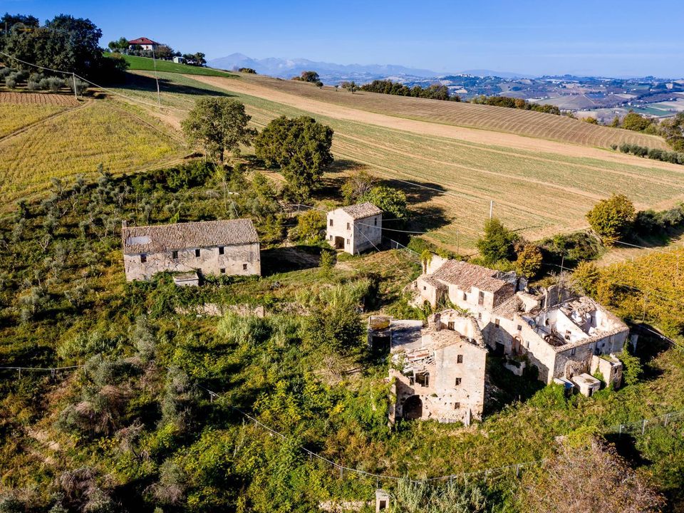 Landejendom i Ripatransone, Ascoli Piceno - foto 1