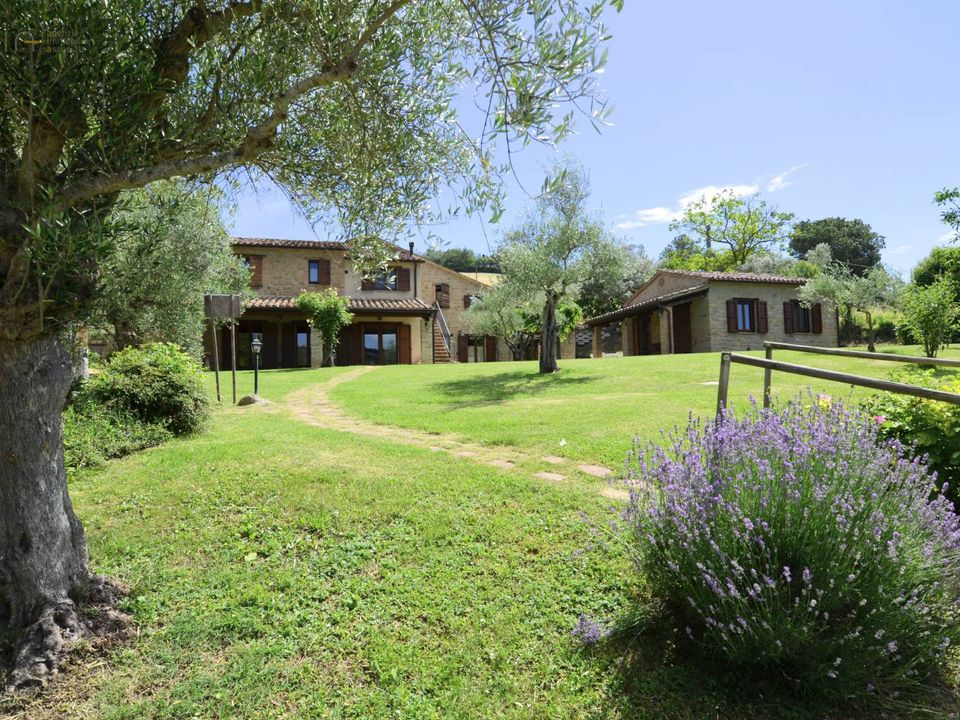 Country house in Gualdo, Macerata - photo 5
