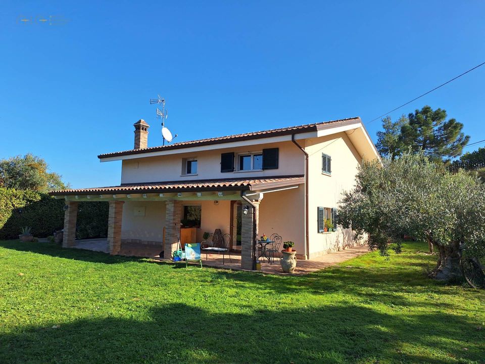 Landejendom i Ripatransone, Ascoli Piceno - foto 1