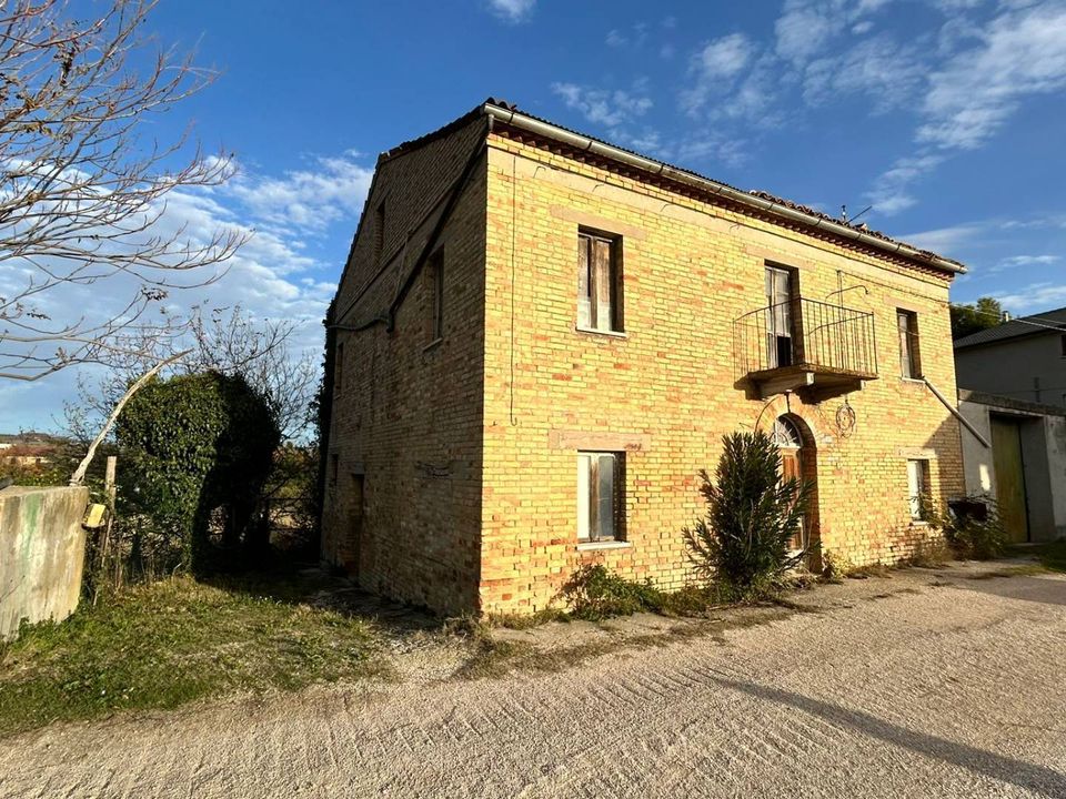 Landejendom i Castignano, Ascoli Piceno - foto 1