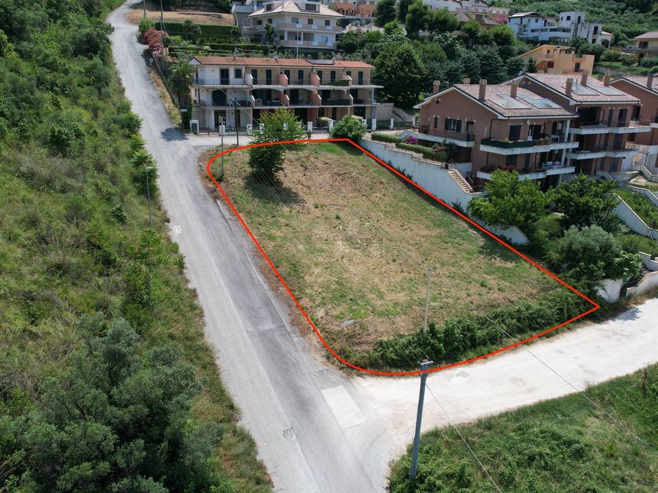 Helårsgrund i Colonnella, Teramo - foto 2