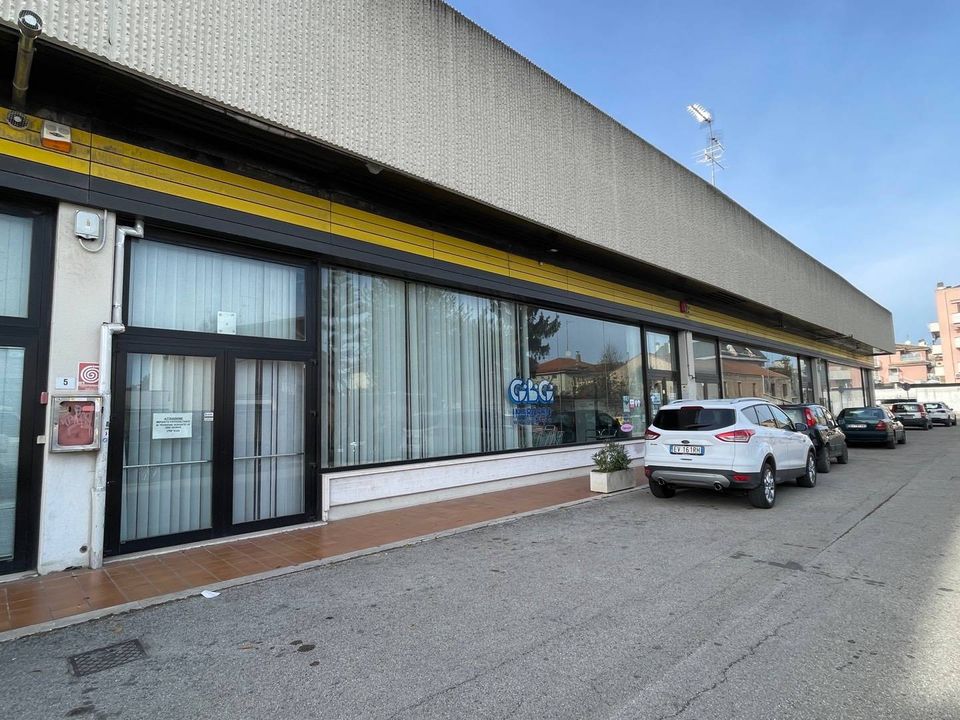 Propriedade comercial em San Benedetto Del Tronto, Ascoli Piceno - foto 1