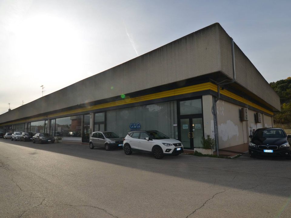 Propriedade comercial em San Benedetto Del Tronto, Ascoli Piceno - foto 2