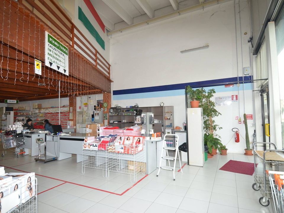 Propriedade comercial em San Benedetto Del Tronto, Ascoli Piceno - foto 3