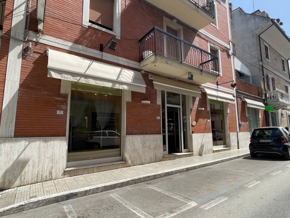 Propriedade comercial em San Benedetto Del Tronto, Ascoli Piceno - foto 1