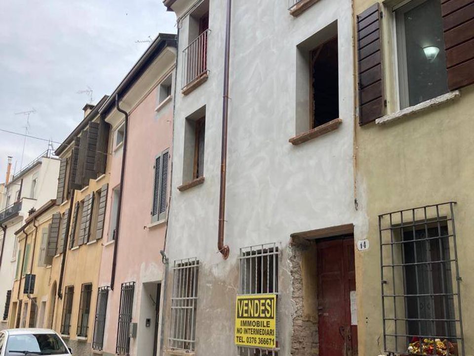 Villa a Mantua, Mantua - foto 1