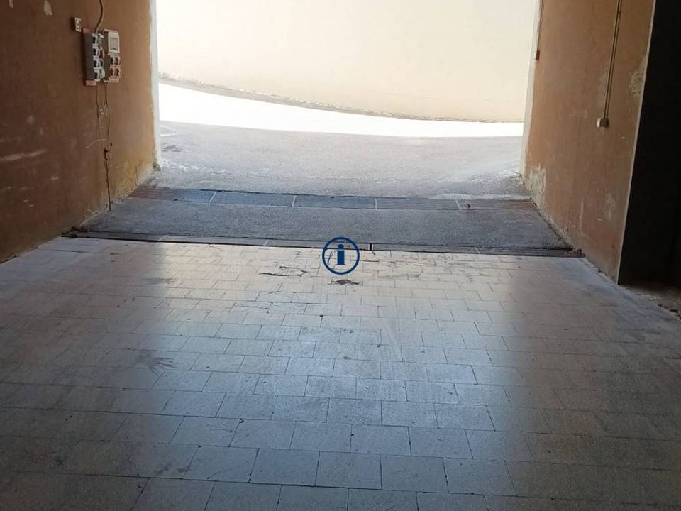 Place de parking - Maddaloni, Caserta - photo 3