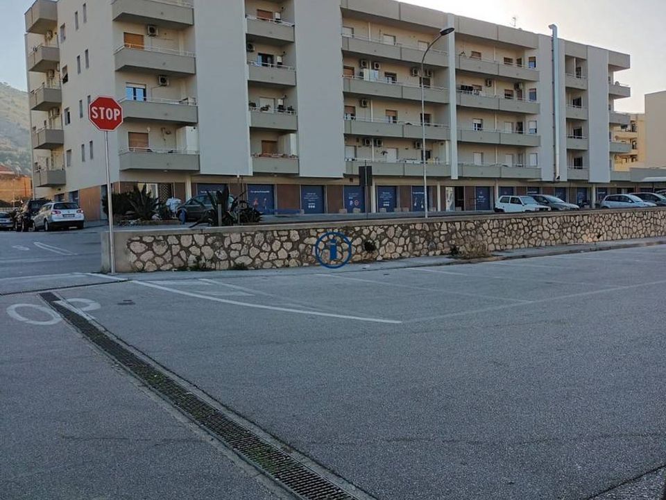 Place de parking - Maddaloni, Caserta - photo 5