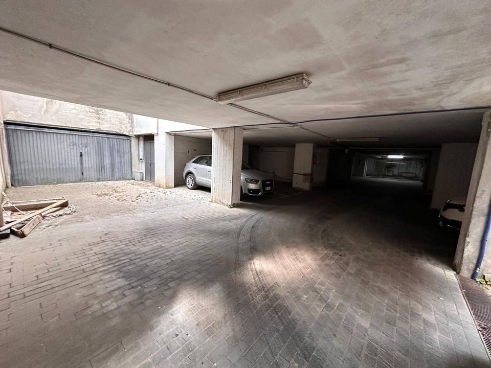 Parkeringsplads i Caserta, Caserta - foto 4