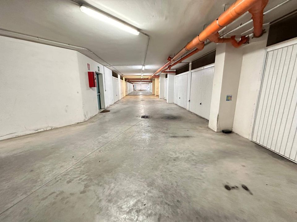 Parkeringsplads i Caserta, Caserta - foto 5
