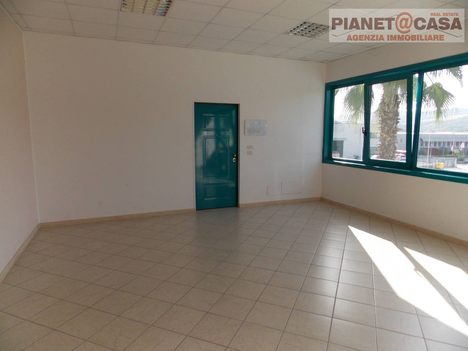 Erhvervsejendom i Spinetoli, Ascoli Piceno - foto 2