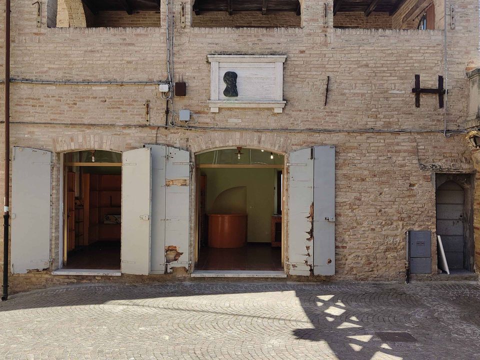 Erhvervsejendom i Acquaviva Picena, Ascoli Piceno - foto 1