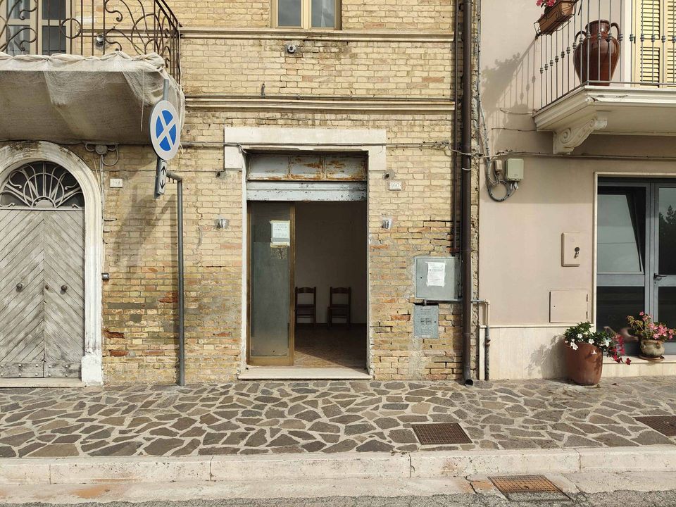 Parkeringsplads i Acquaviva Picena, Ascoli Piceno - foto 1