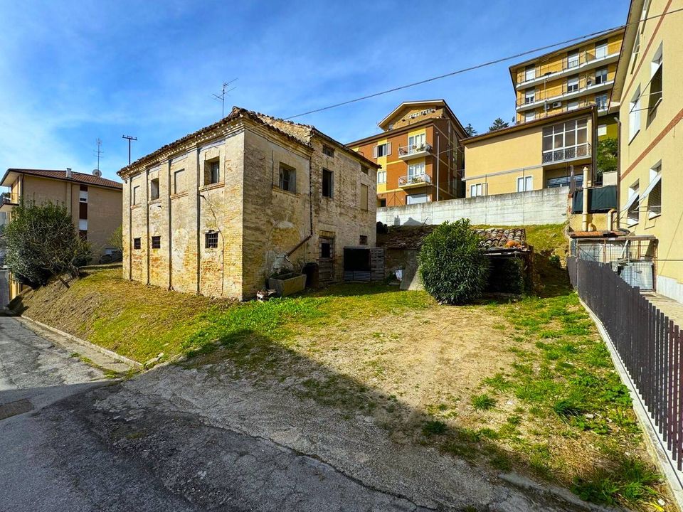 Landejendom i Sant'Elpidio a Mare, Fermo - foto 1