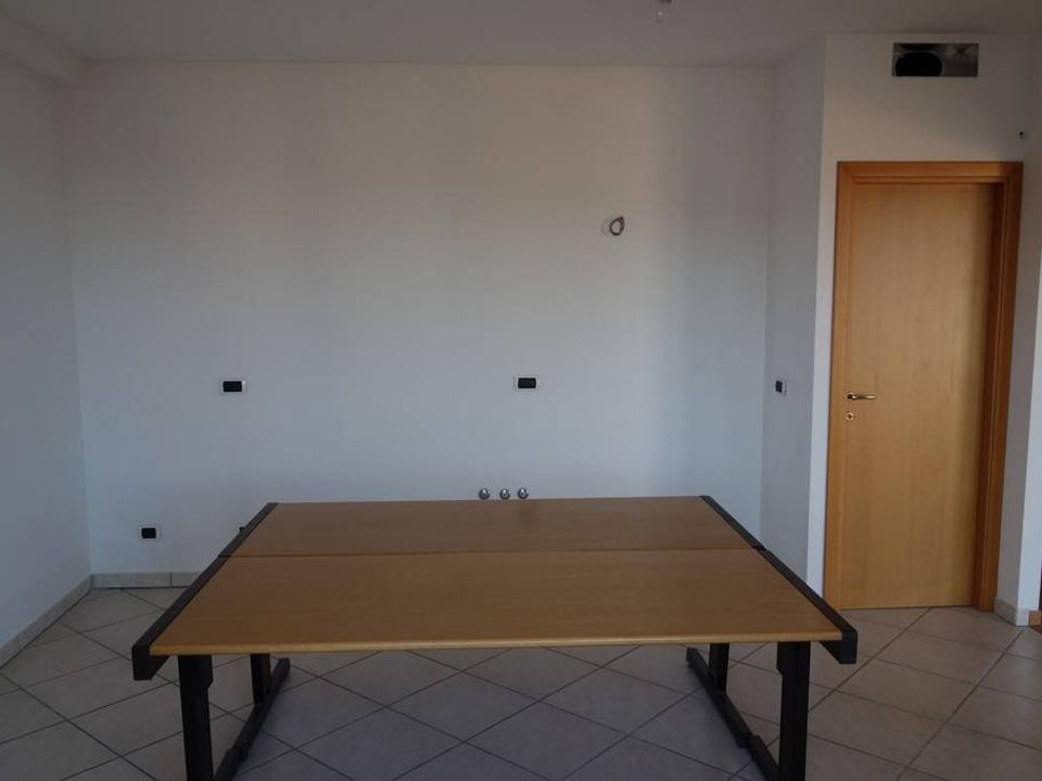 Propiedad comercial en Porto San Giorgio, Fermo - foto 3