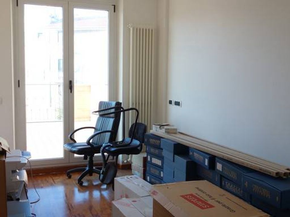 Propiedad comercial en Porto San Giorgio, Fermo - foto 5