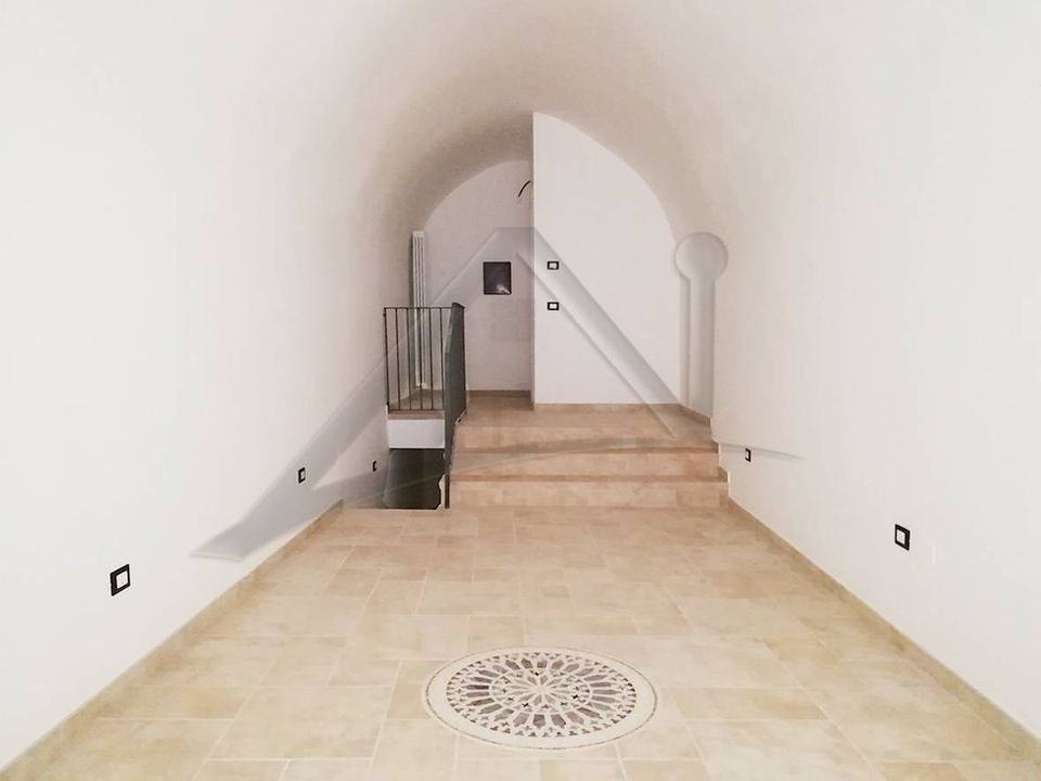 Erhvervsejendom i L'Aquila, L'Aquila - foto 4
