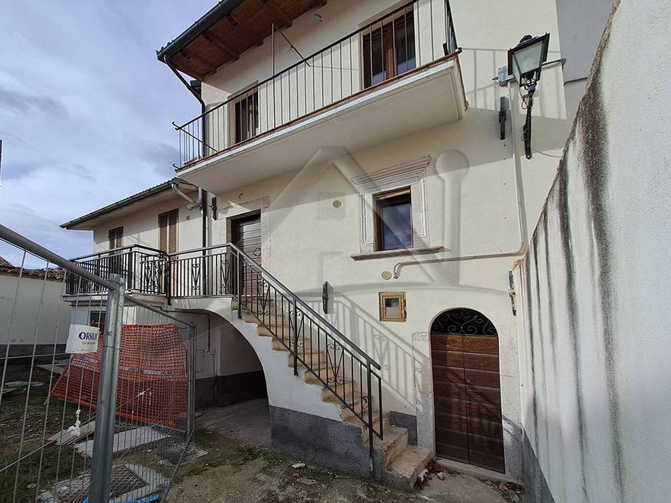 Villa i San Demetrio ne' Vestini, L'Aquila - foto 1