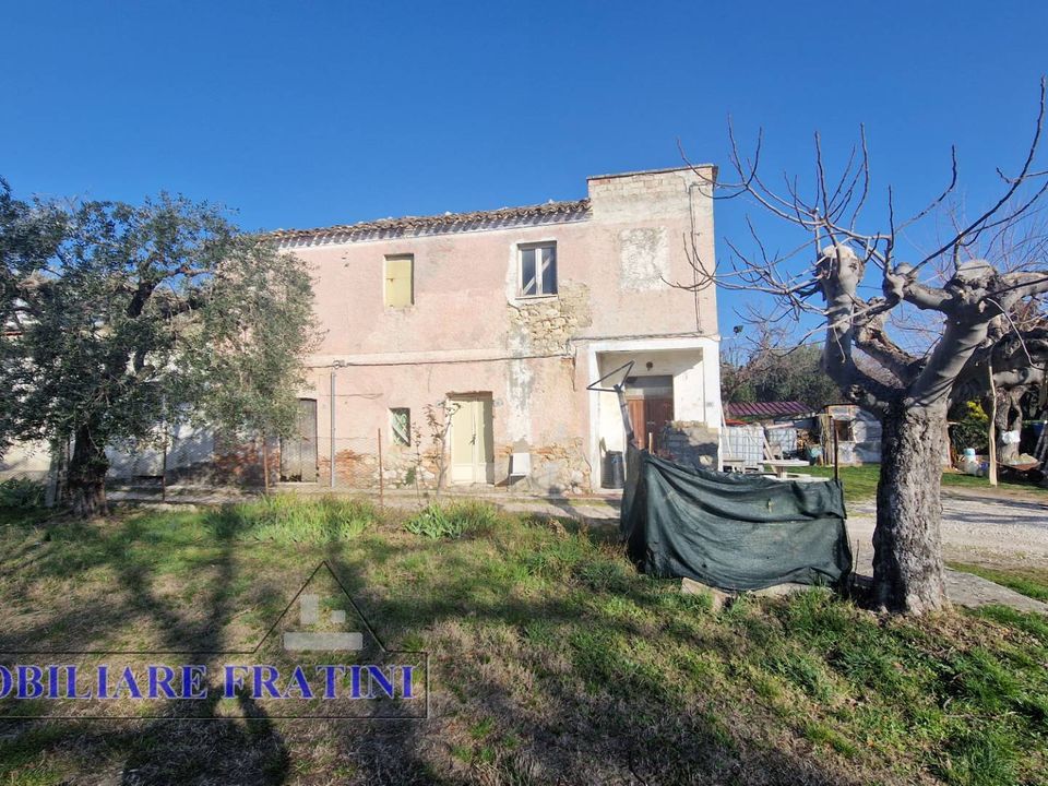 Landejendom i Sant'Egidio alla Vibrata, Teramo - foto 2