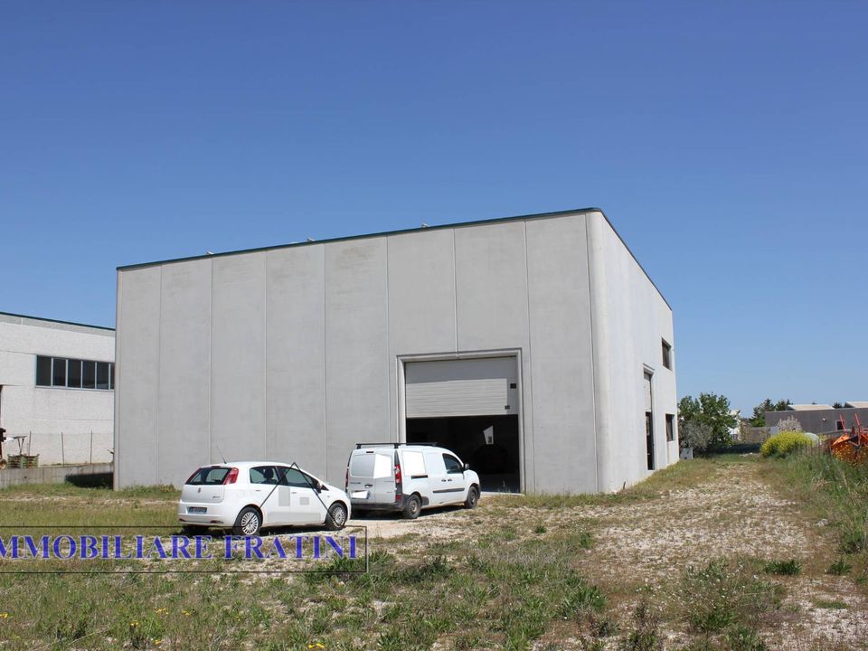 Erhvervsejendom i Sant'Egidio alla Vibrata, Teramo - foto 3