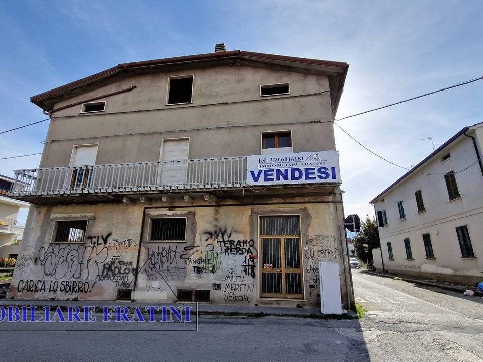 Erhvervsejendom i Sant'Egidio alla Vibrata, Teramo - foto 1