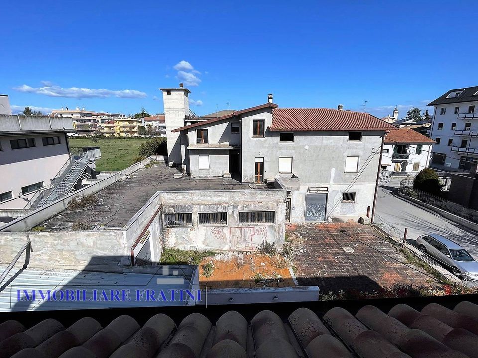 Erhvervsejendom i Sant'Egidio alla Vibrata, Teramo - foto 5