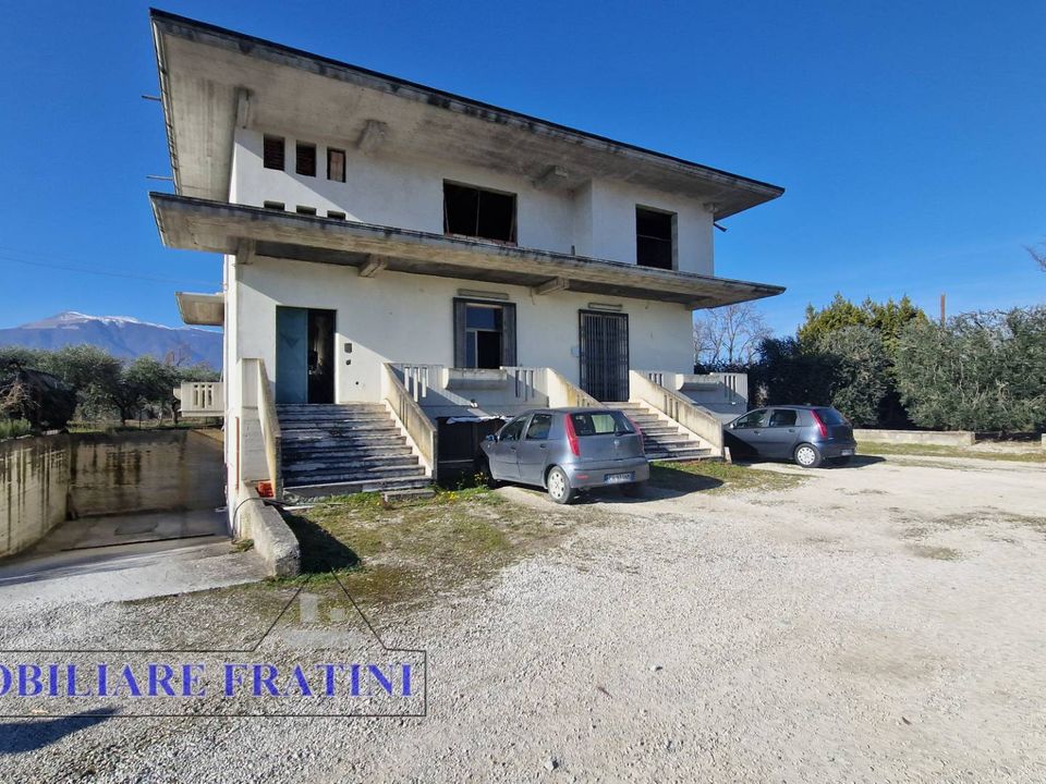 Erhvervsejendom i Sant'Egidio alla Vibrata, Teramo - foto 2