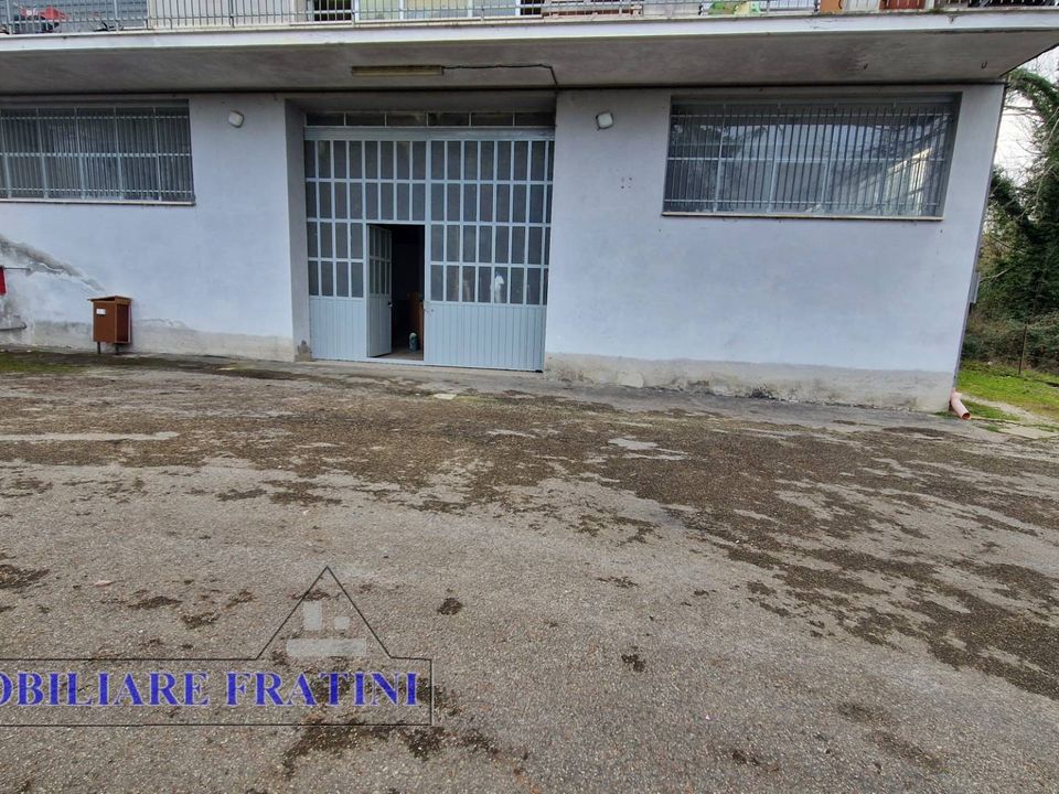 Erhvervsejendom i Campli, Teramo - foto 1
