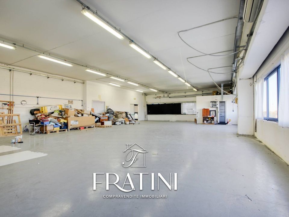 Erhvervsejendom i Martinsicuro, Teramo - foto 3