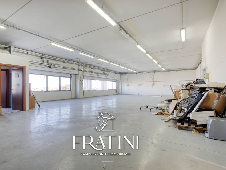 Erhvervsejendom i Martinsicuro, Teramo - foto 4