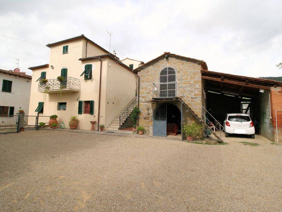 Landejendom i Loro Ciuffenna, Arezzo - foto 1
