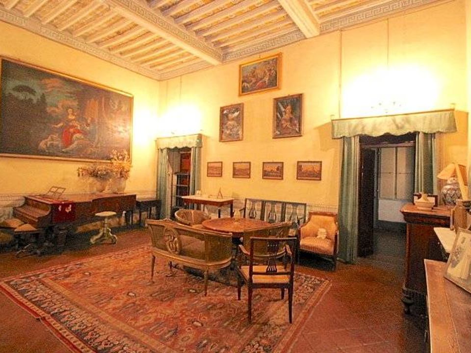 Erhvervsejendom i Pescia, Pistoia - foto 1