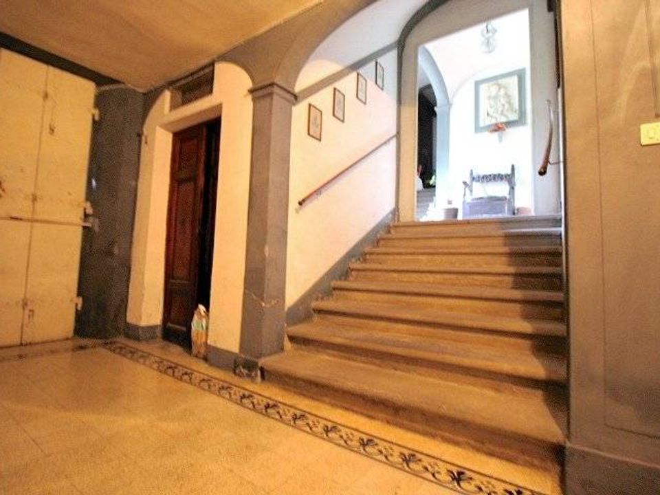 Erhvervsejendom i Pescia, Pistoia - foto 2