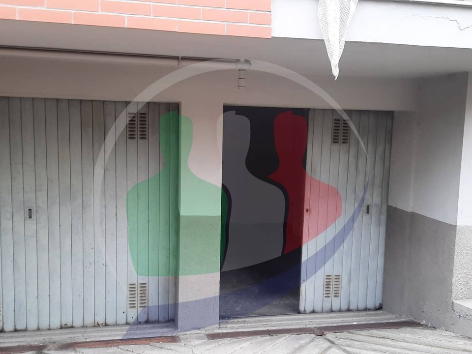 Parkeringsplass i Moncalieri, Turin - bilde 1