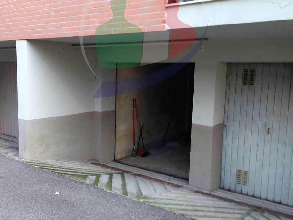 Parkeringsplass i Moncalieri, Turin - bilde 2