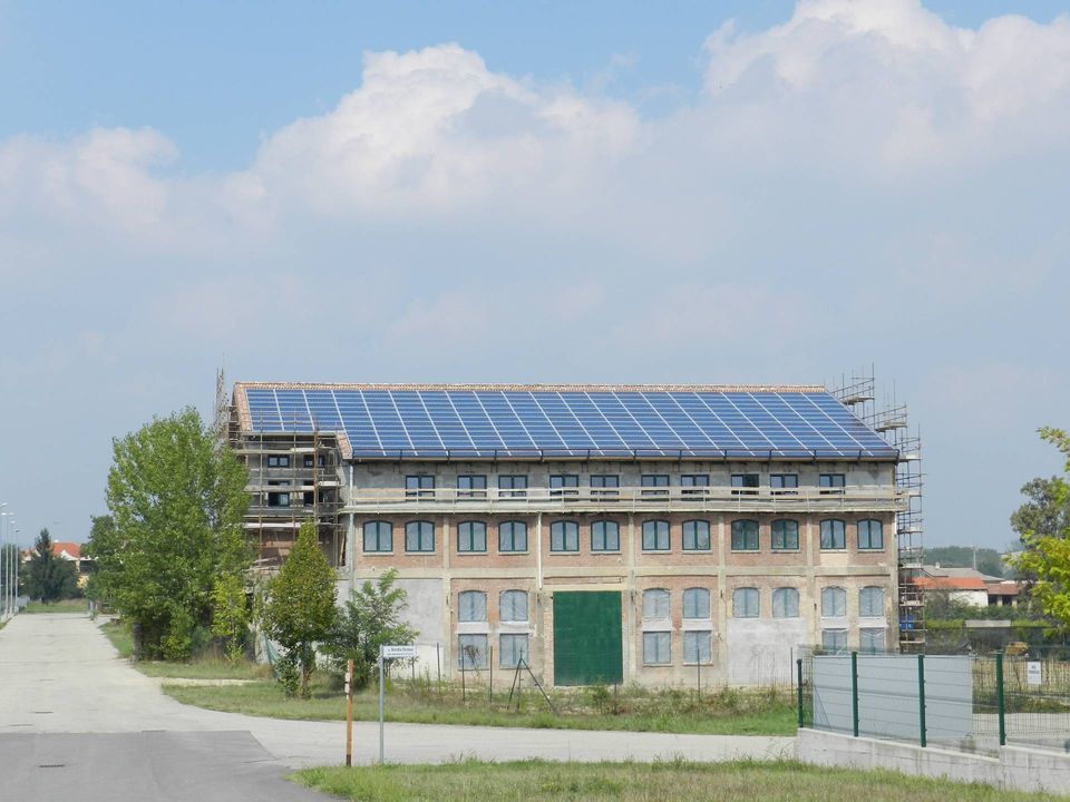 Erhvervsejendom i Castell'Alfero, Asti - foto 1