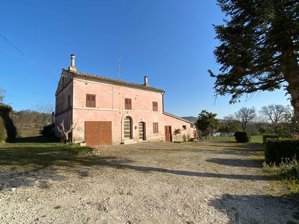 Villa i Falerone, Fermo - bilde 1