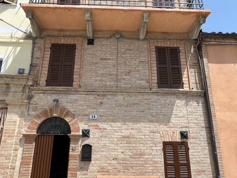 Villa in Falerone, Fermo - photo 1