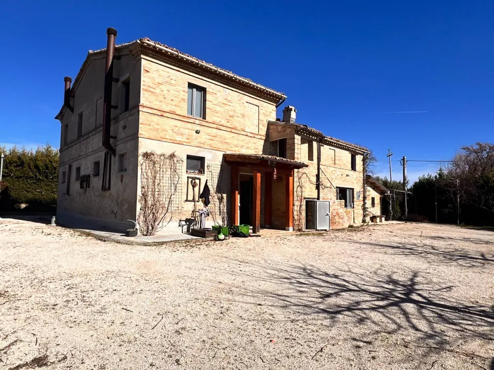 Erhvervsejendom i Recanati, Macerata - foto 1
