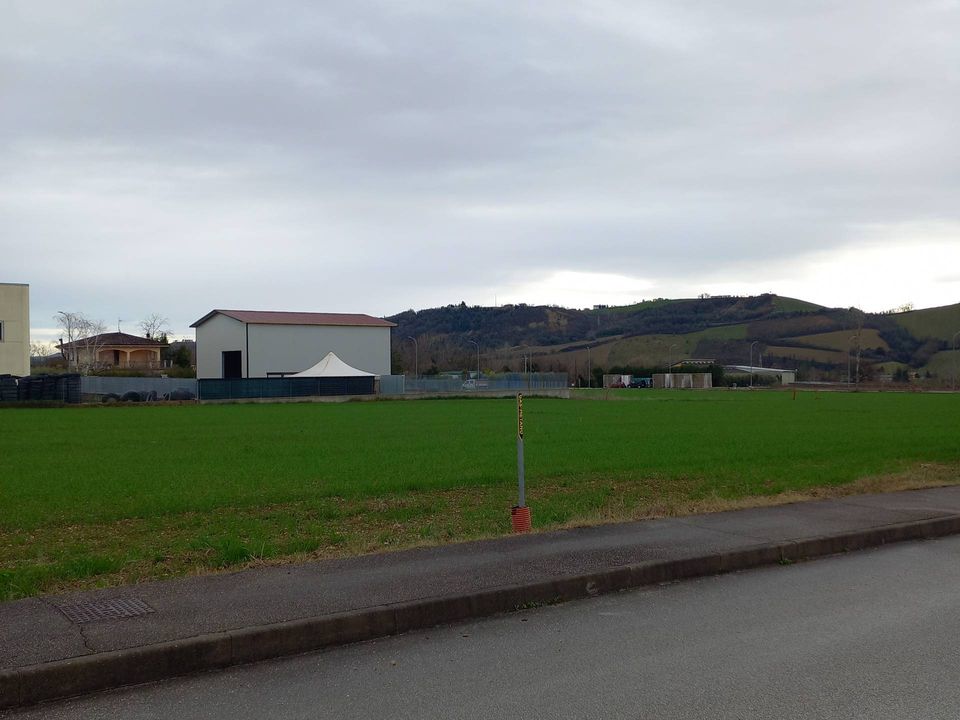 Helårsgrund i Falerone, Fermo - foto 1
