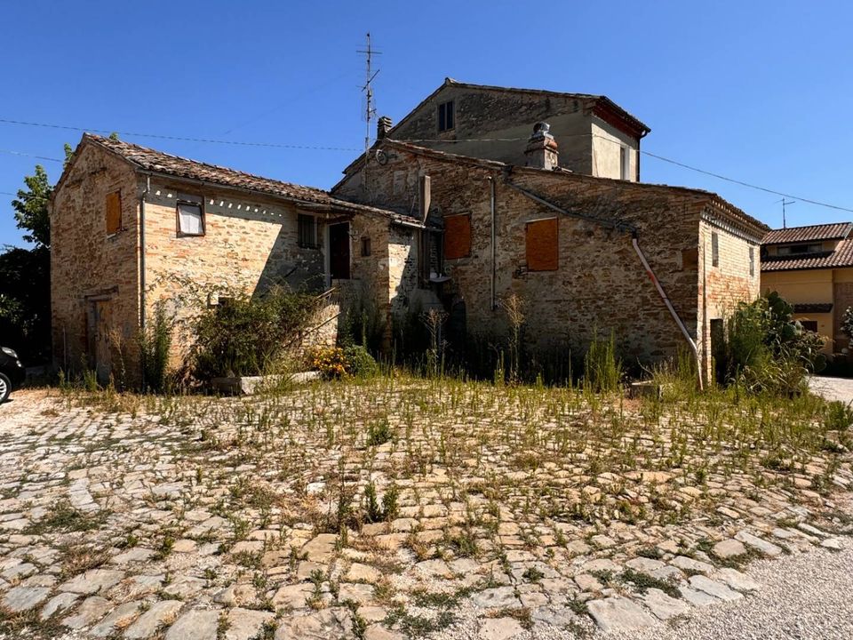 Villa i Falerone, Fermo - bilde 1