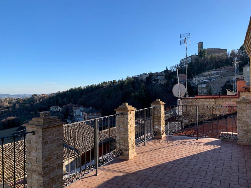 Villa i Montegiorgio, Fermo - foto 1