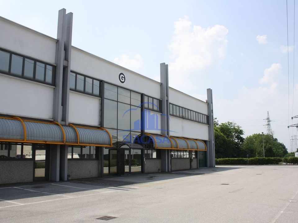 L'establiment comercial a Caponago, Monza and Brianza - foto 1
