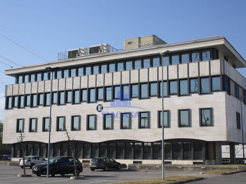 L'establiment comercial a Caponago, Monza and Brianza - foto 1