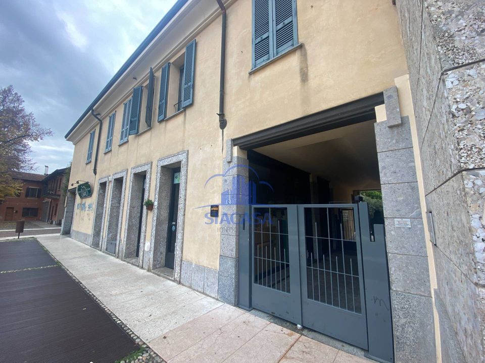 Erhvervsejendom i Cavenago di Brianza, Monza and Brianza - foto 2