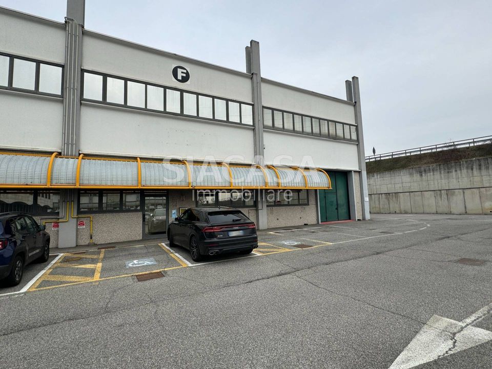 L'establiment comercial a Caponago, Monza and Brianza - foto 2