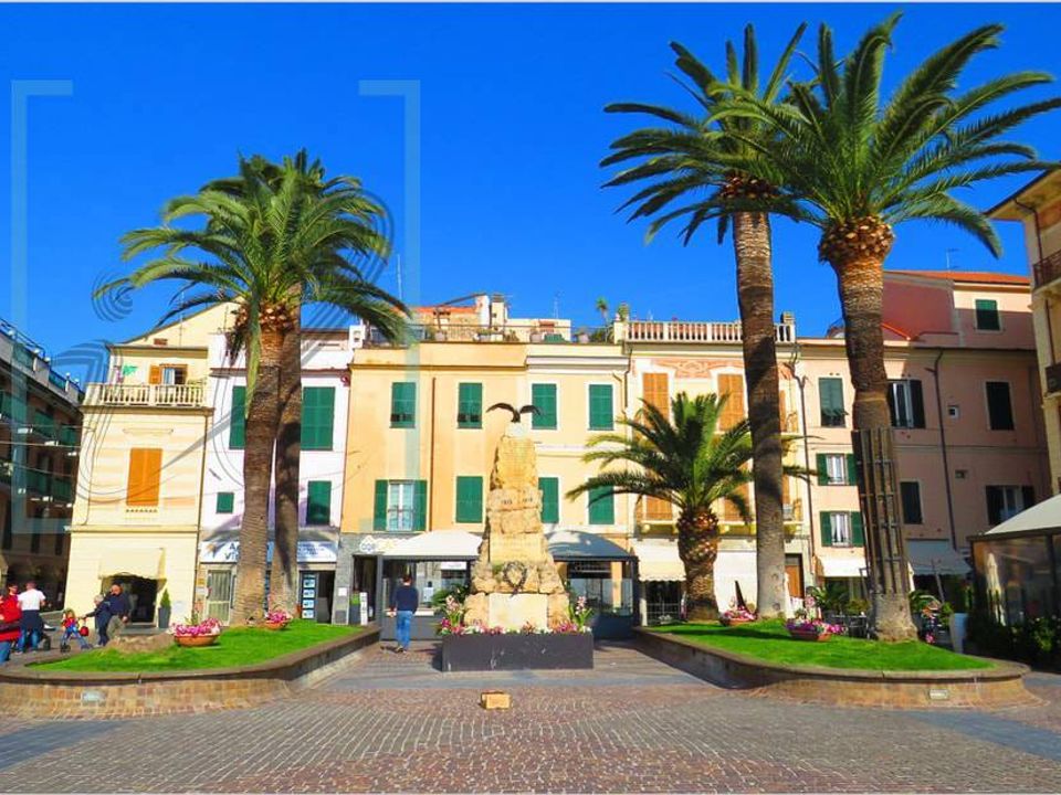 Erhvervsejendom i Ceriale, Savona - foto 1