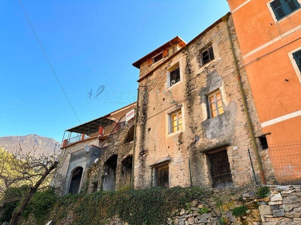Landejendom i Castelbianco, Savona - foto 1